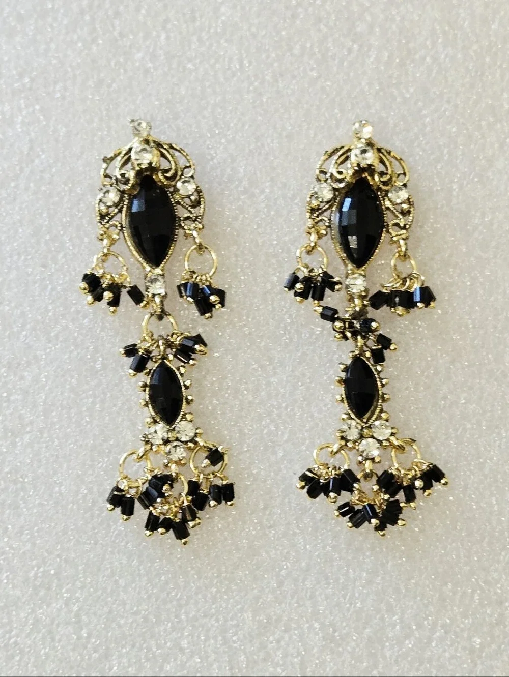 Vintage Black and Gold chandelier earrings - Women Jewelry